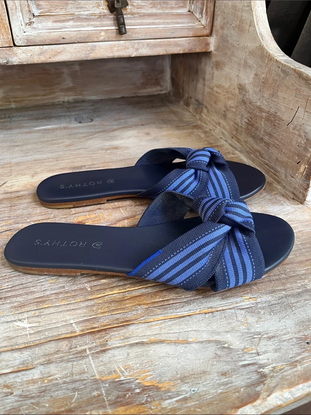 💙 Rothy's The Knot Slide Sandals Size 7 Cobalt Blue Stripe Summer